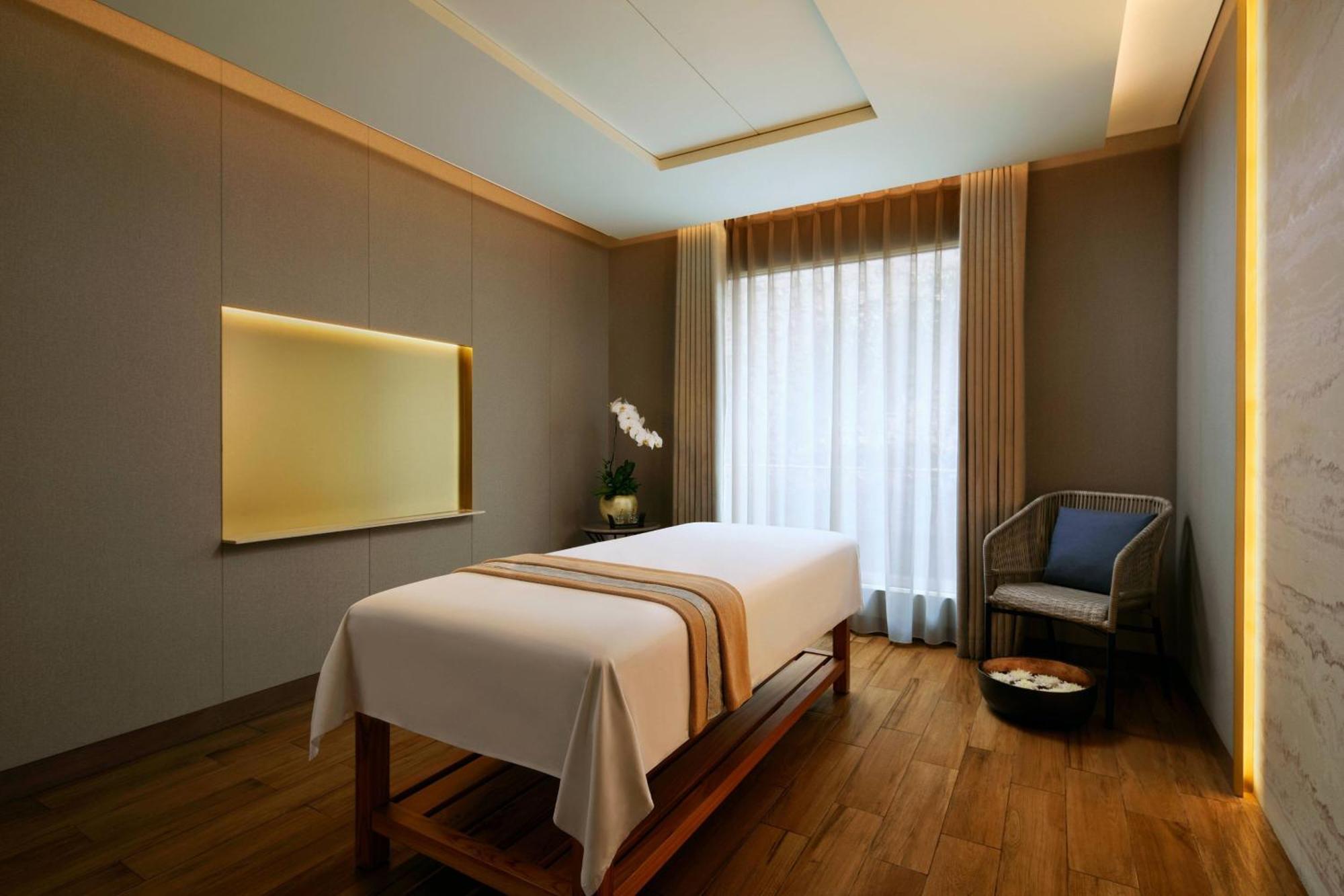 Sheraton Grand Jakarta Gandaria City Hotel Buitenkant foto