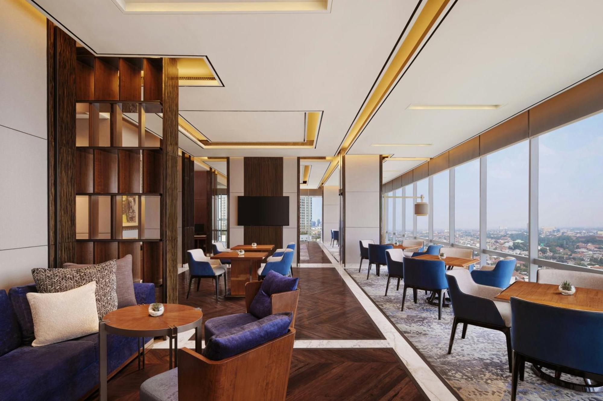Sheraton Grand Jakarta Gandaria City Hotel Buitenkant foto