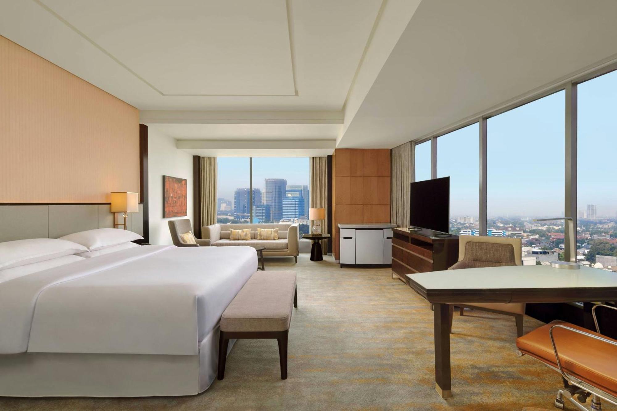 Sheraton Grand Jakarta Gandaria City Hotel Buitenkant foto